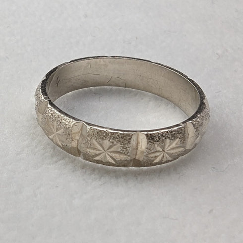 British vintage jewelry, sterling silver bright cut ring